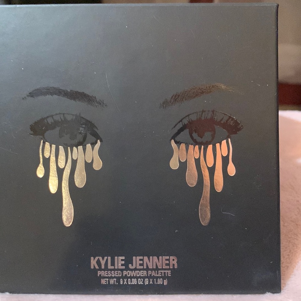 Kylie Jenner eyeshadow Palette